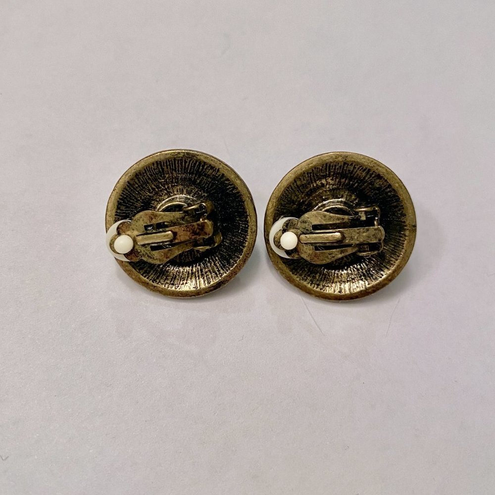 Aged Look Metal w Rhinestones and Faux Peal Clip On Earrings - Picture 2 of 3